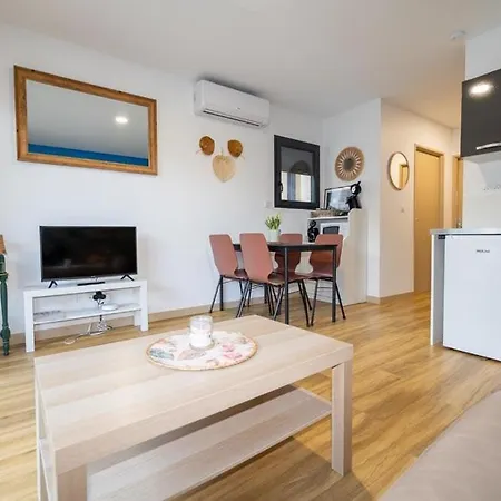 Le Parme' Nid 3 Lits Parking Prive Terrasse Beaucroissant